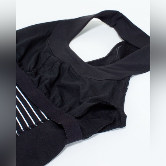 ◾️💟 Lululemon Scoop Neck Tank Black And White Stripe - Picture 7 of 12